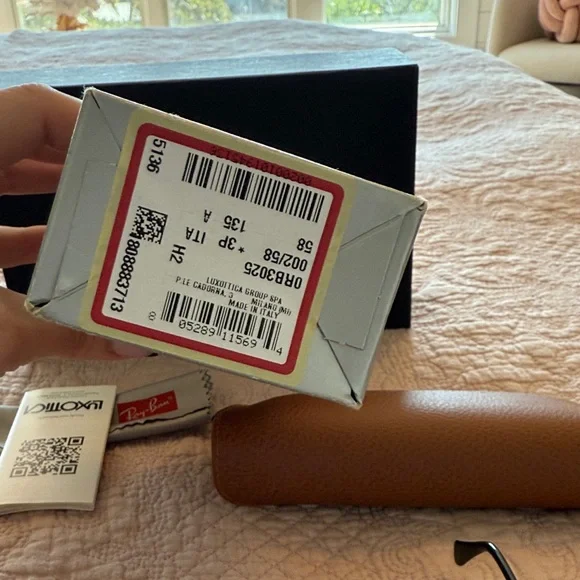 Ray-Ban polarized Aviator sunglasses new in box - Picture 11 of 16